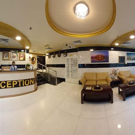 Al Khaleej Plaza Furnished Apartments Llc Adschman Exterior foto