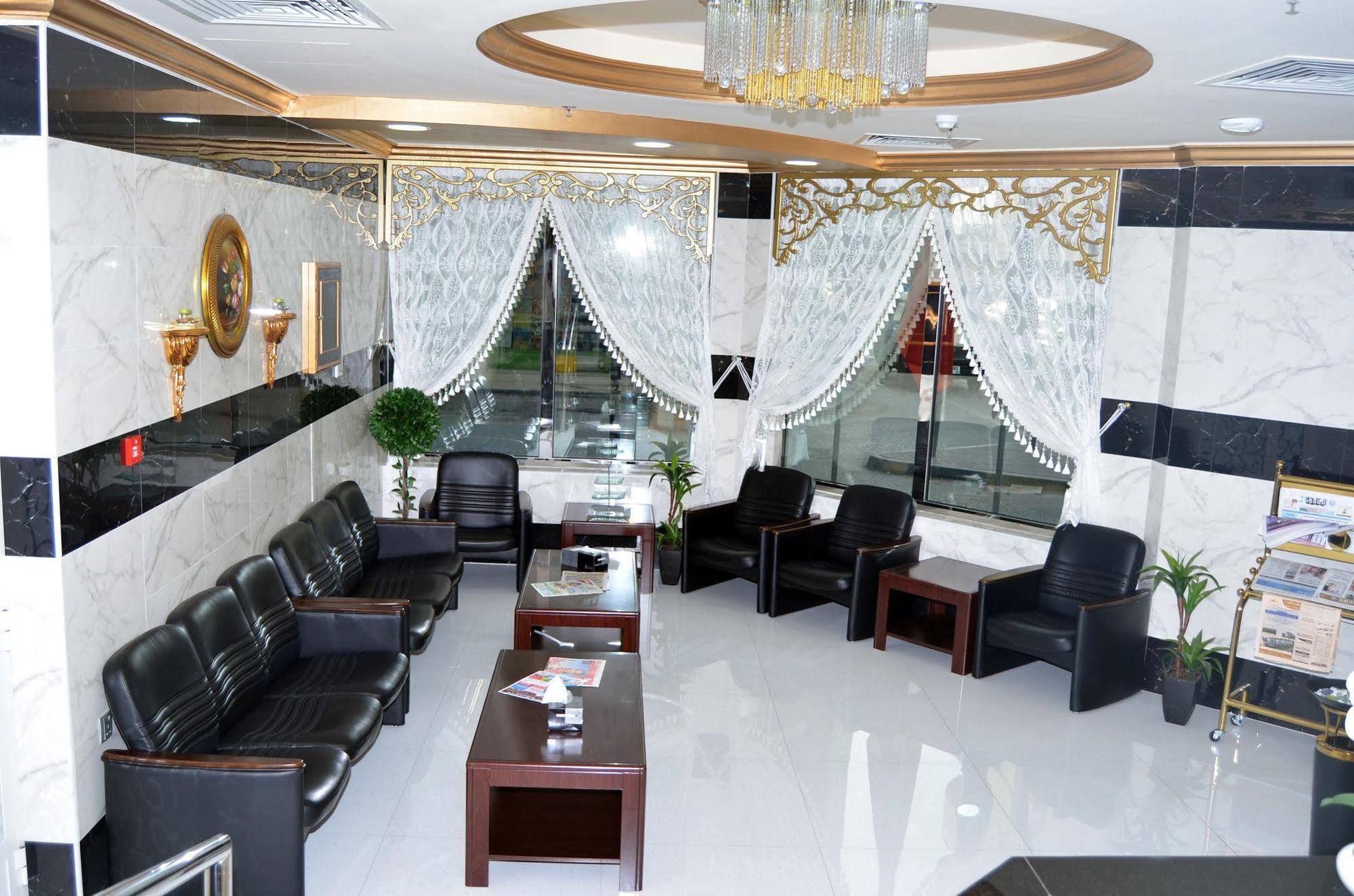 Al Khaleej Plaza Furnished Apartments Llc Adschman Exterior foto